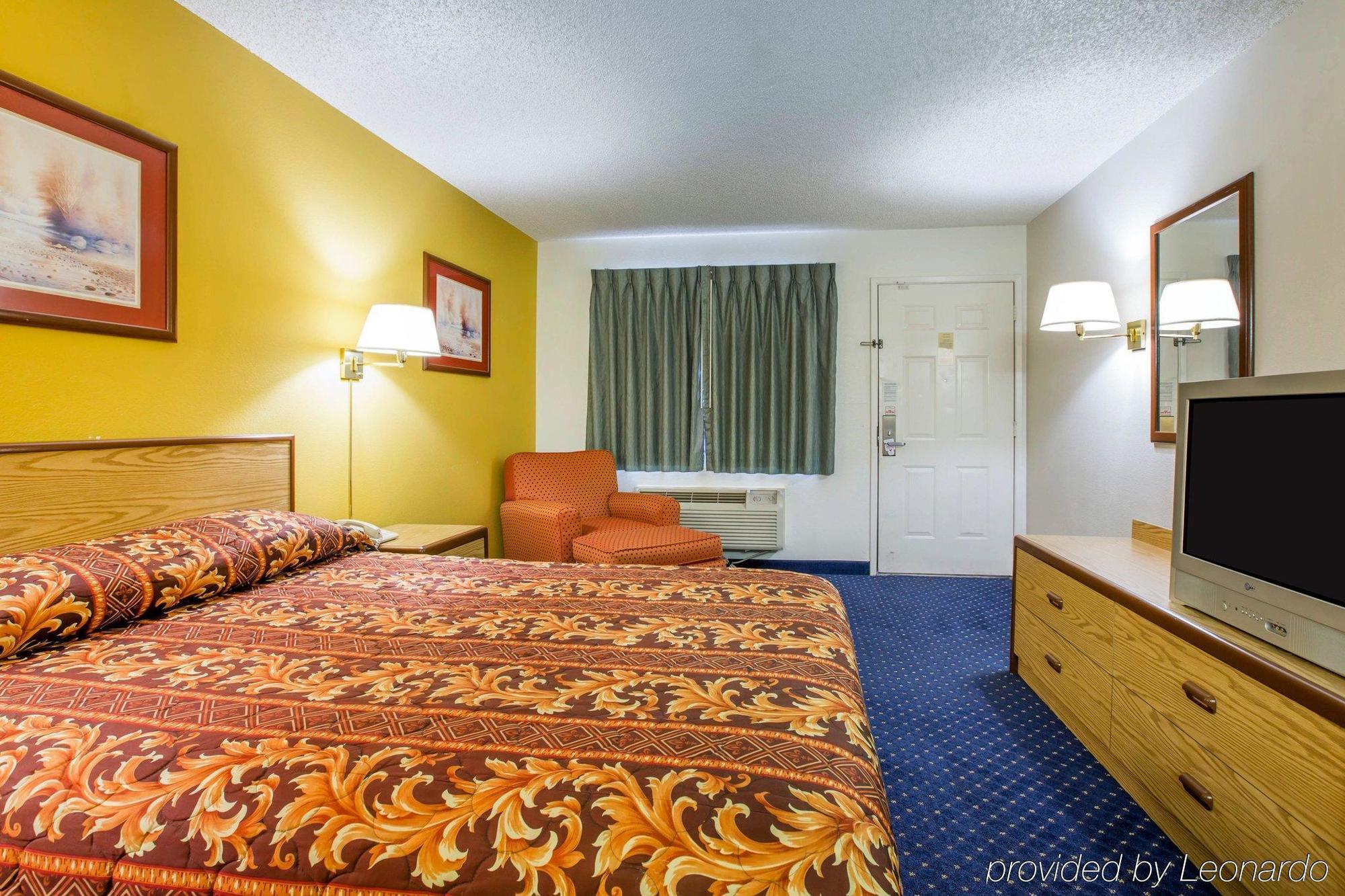 Motel 6-Fresno, Ca - Yosemite Hwy Екстериор снимка