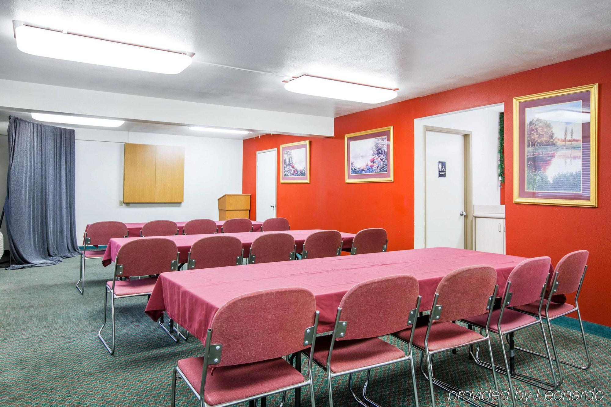 Motel 6-Fresno, Ca - Yosemite Hwy Екстериор снимка