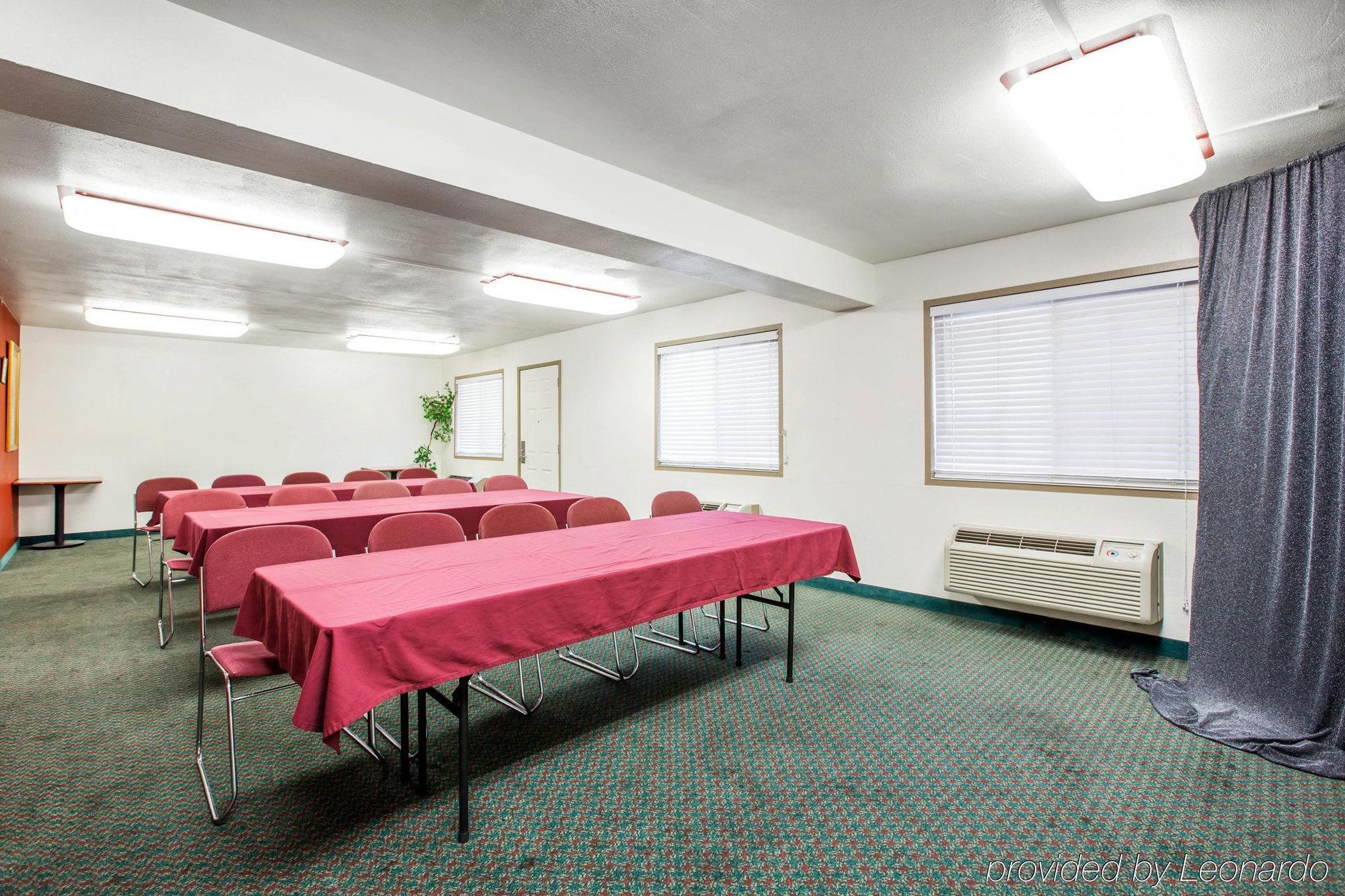 Motel 6-Fresno, Ca - Yosemite Hwy Екстериор снимка