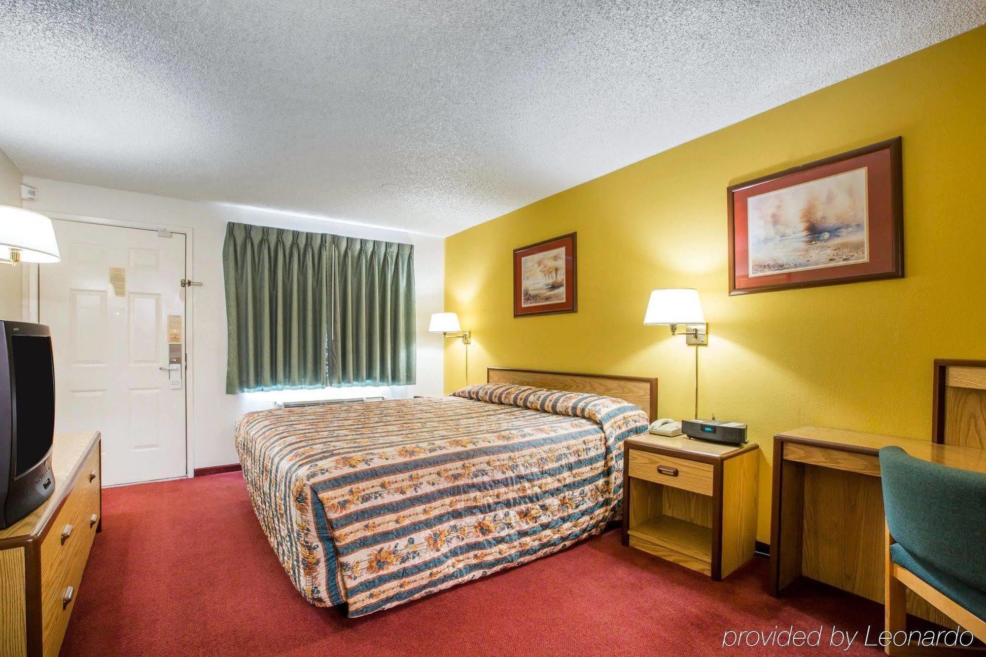 Motel 6-Fresno, Ca - Yosemite Hwy Екстериор снимка