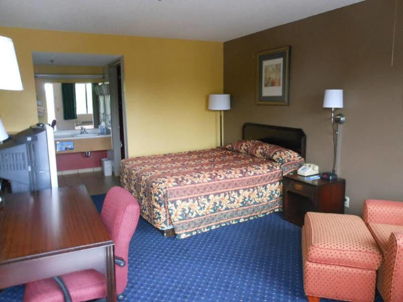 Motel 6-Fresno, Ca - Yosemite Hwy Екстериор снимка