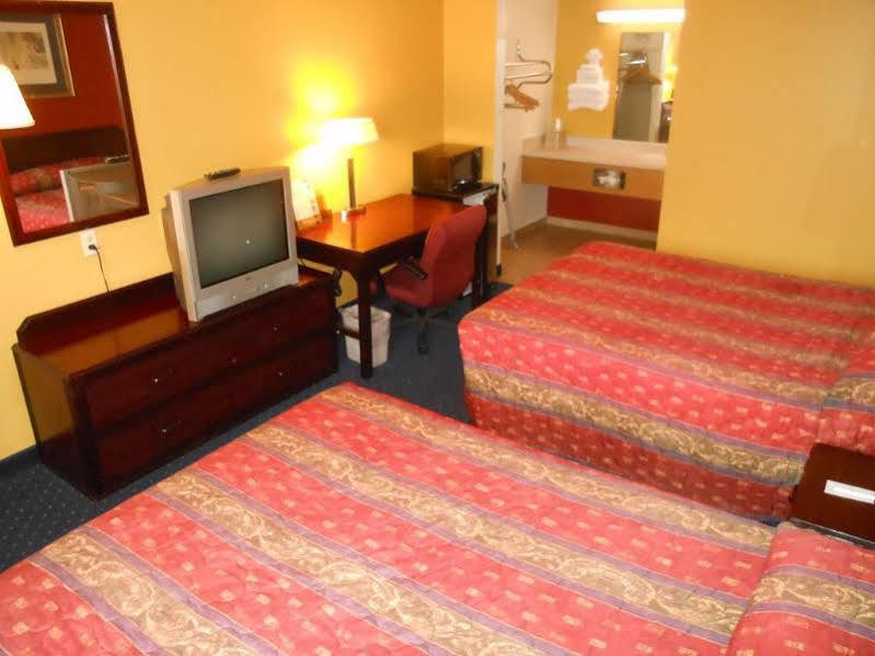 Motel 6-Fresno, Ca - Yosemite Hwy Екстериор снимка